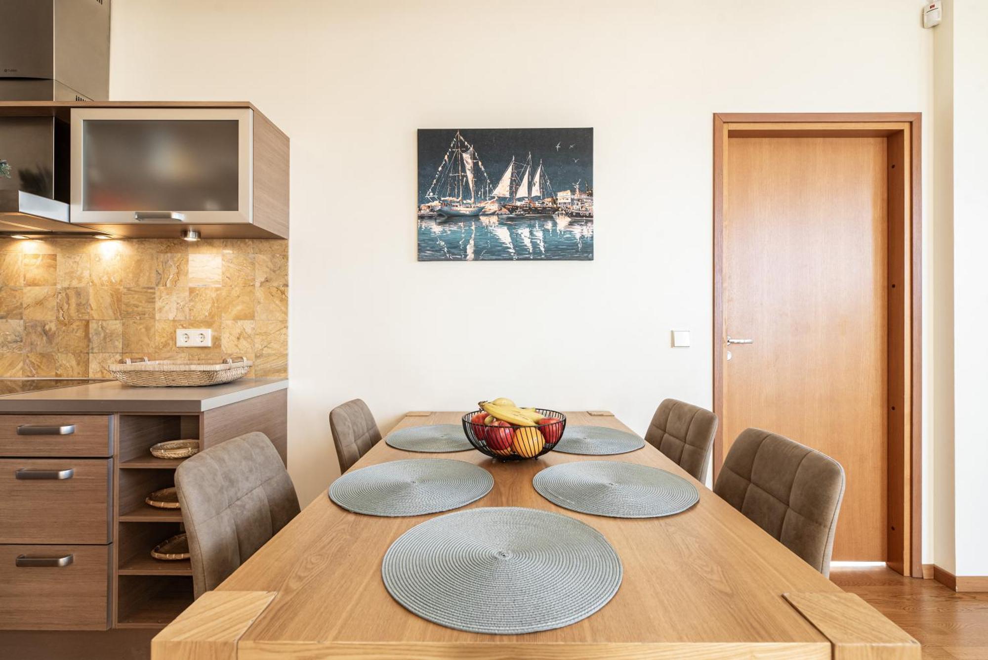 Korter Airhome - The Admiral House *